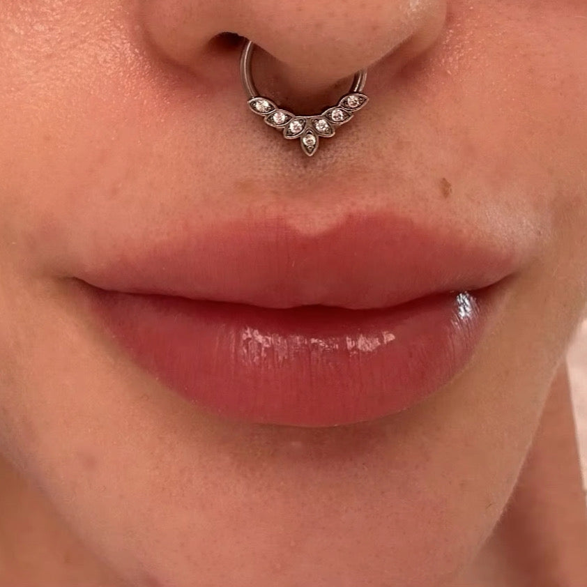 Crystal Paved Gem Septum Clicker 16G