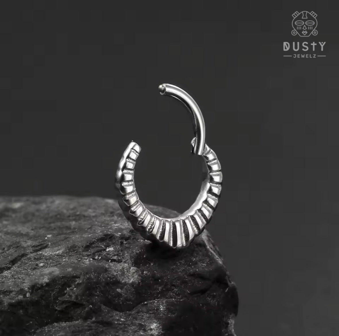 Carved Teardrop Hinged Clicker Ring