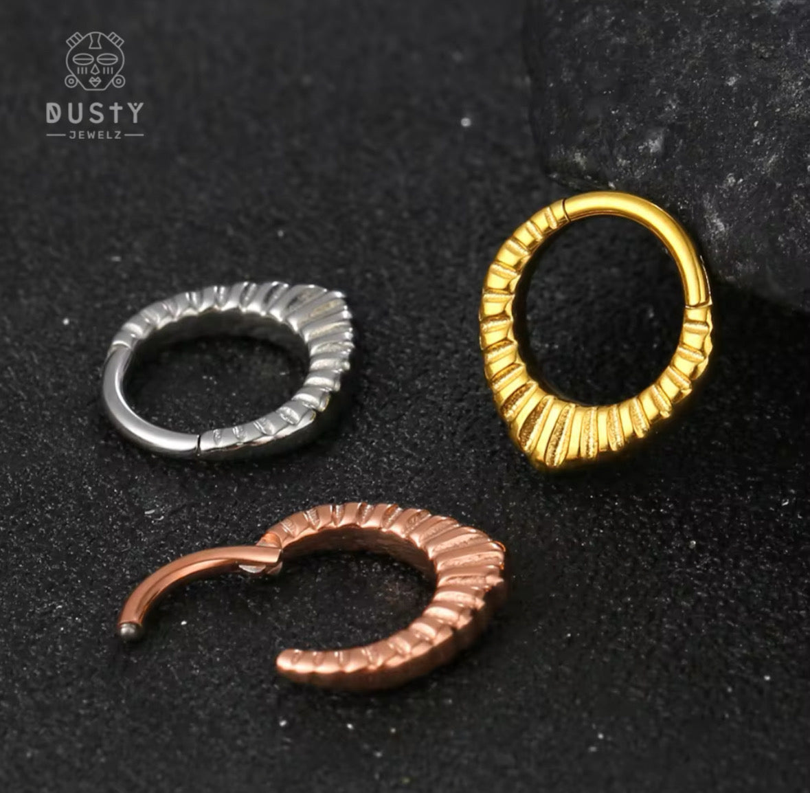 Carved Teardrop Hinged Clicker Ring