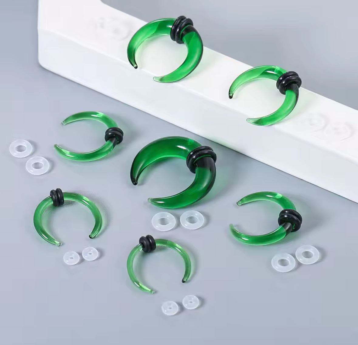 Glass Septum Crescent Pincher | Bull Taper | 6mm -10mm