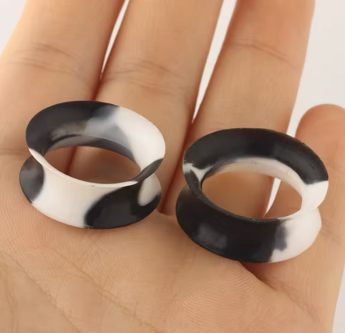 Marble Silicone Tunnels | Flexible Plugs | BLACK & WHITE | 3mm-25mm