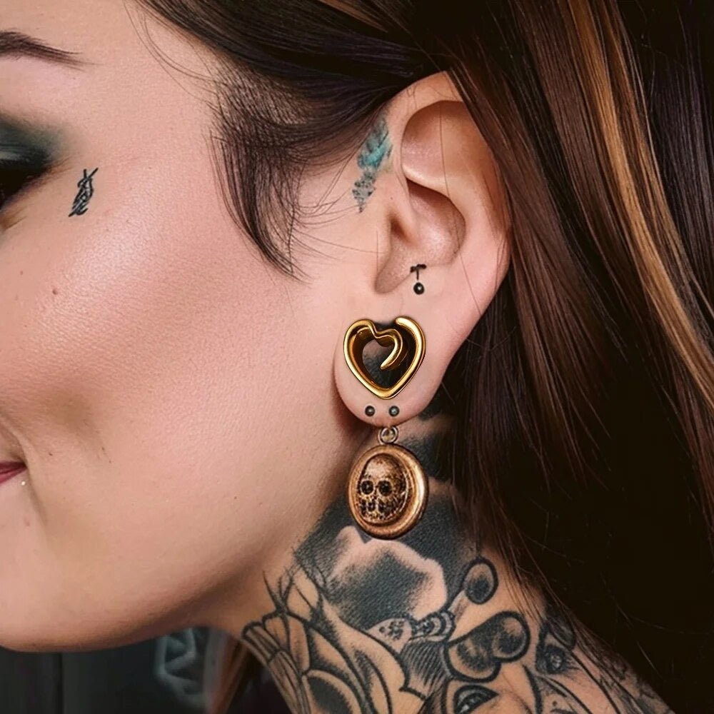 Swirl Heart Ear Saddle Spreader | Spiral Steel Tunnels - DustyJewelz
