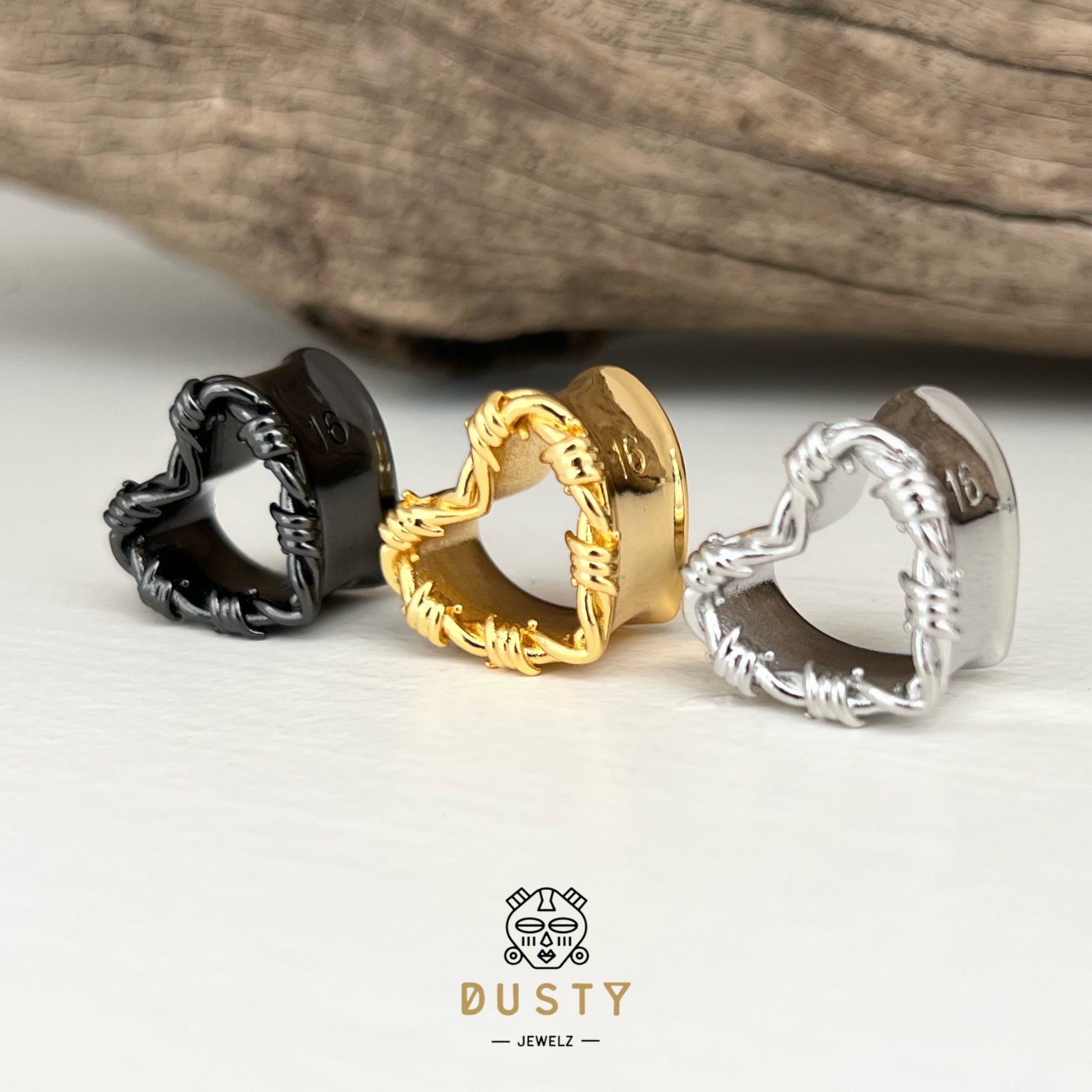 Barbed Wire Heart Ear Saddle Tunnels | Stainless Steel Plugs - DustyJewelz