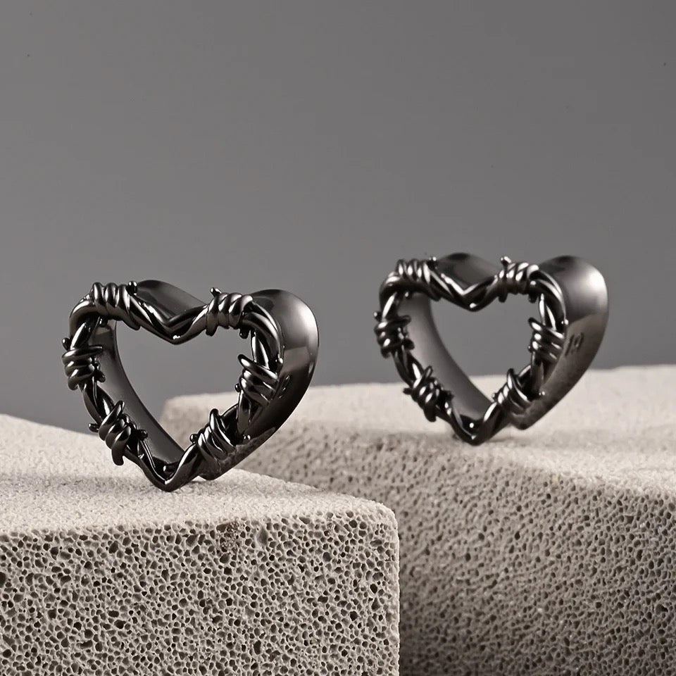 Barbed Wire Heart Ear Saddle Tunnels | Stainless Steel Plugs - DustyJewelz