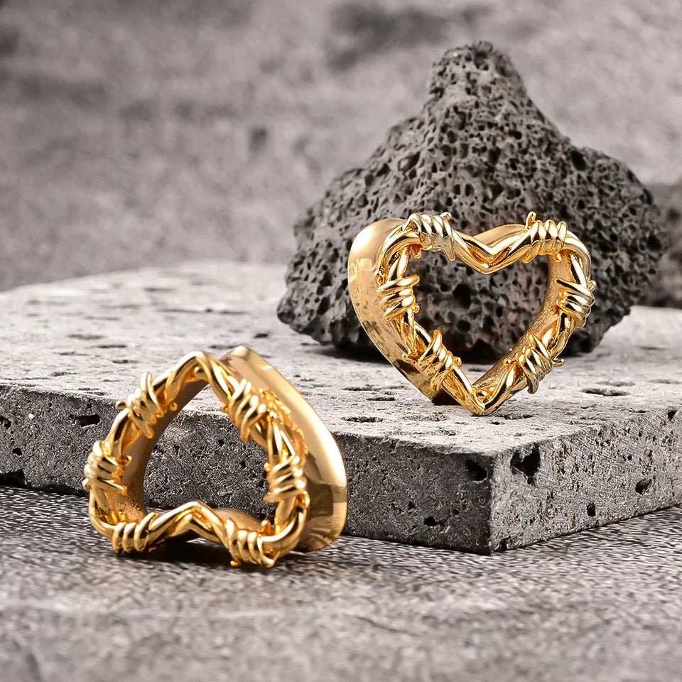 Barbed Wire Heart Ear Saddle Tunnels | Stainless Steel Plugs - DustyJewelz