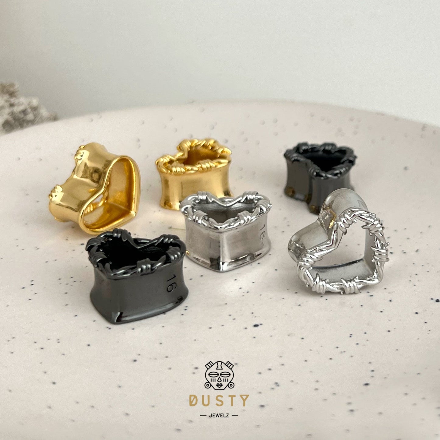 Barbed Wire Heart Ear Saddle Tunnels | Stainless Steel Plugs - DustyJewelz
