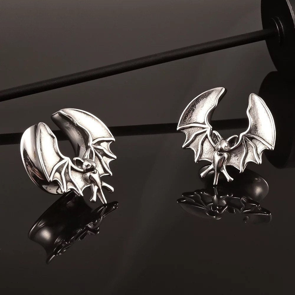 Bat Saddle Plugs | Lobe Spreaders - DustyJewelz