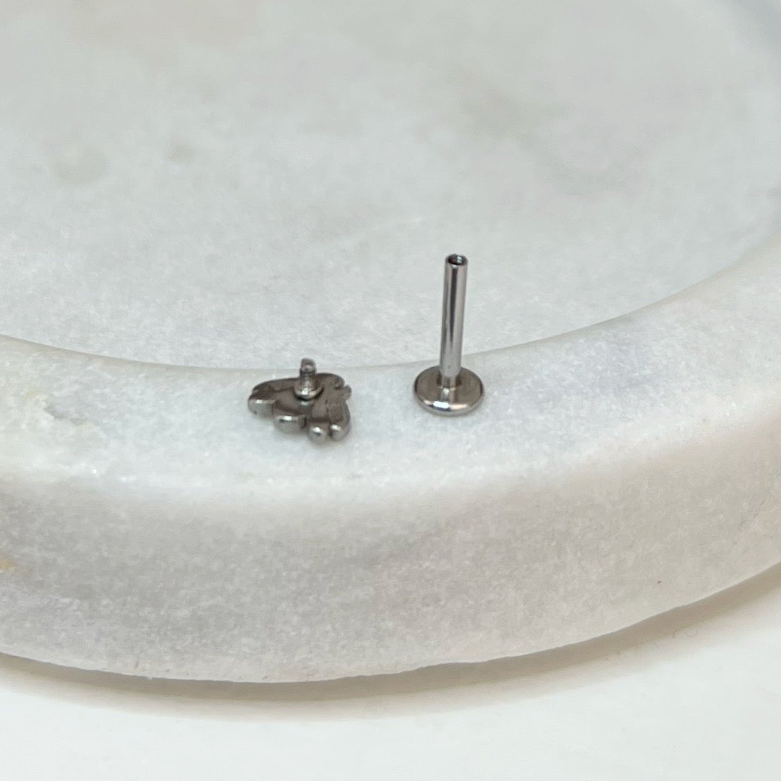 Bee Labret Stud | Medusa Piercing | 16g Surgical Steel - DustyJewelz