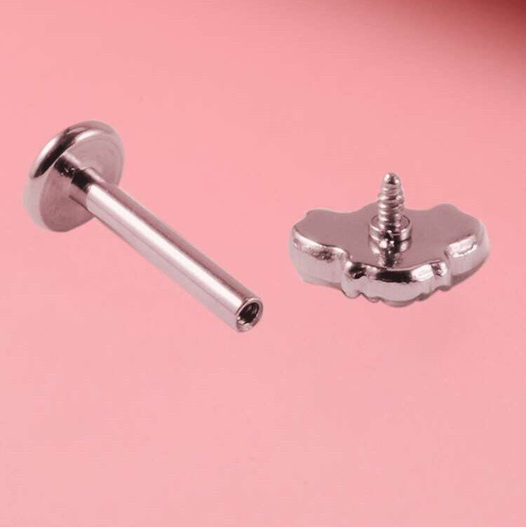 Bee Labret Stud | Medusa Piercing | 16g Surgical Steel - DustyJewelz
