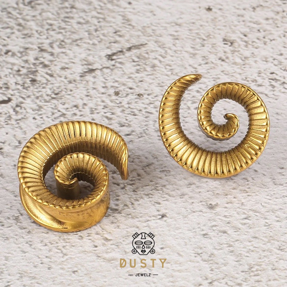 Carved Swirl Ear Saddle Spreader | Spiral Steel Tunnels - DustyJewelz