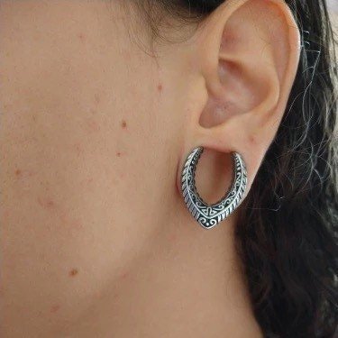 Carved V-Saddle Spreader Plugs - DustyJewelz