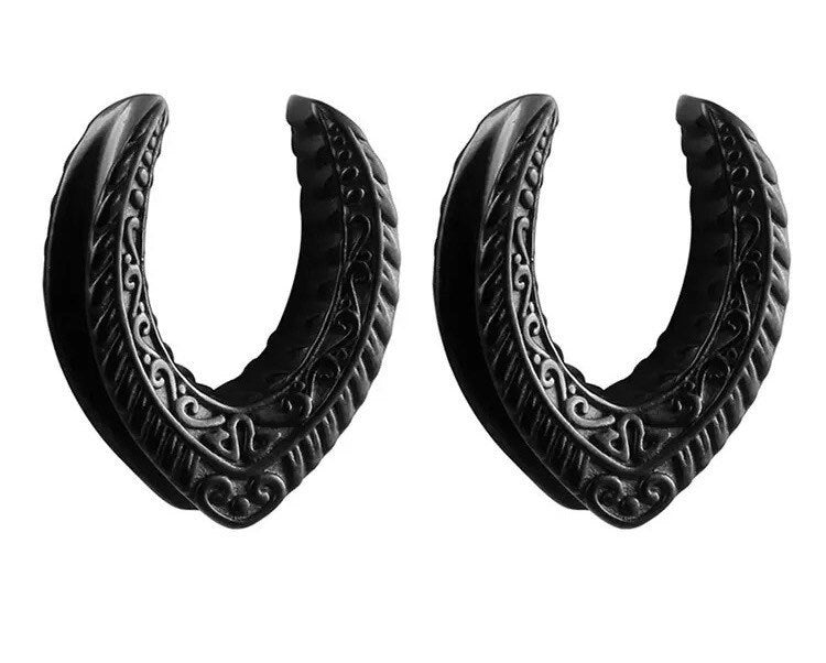 Carved V-Saddle Spreader Plugs - DustyJewelz