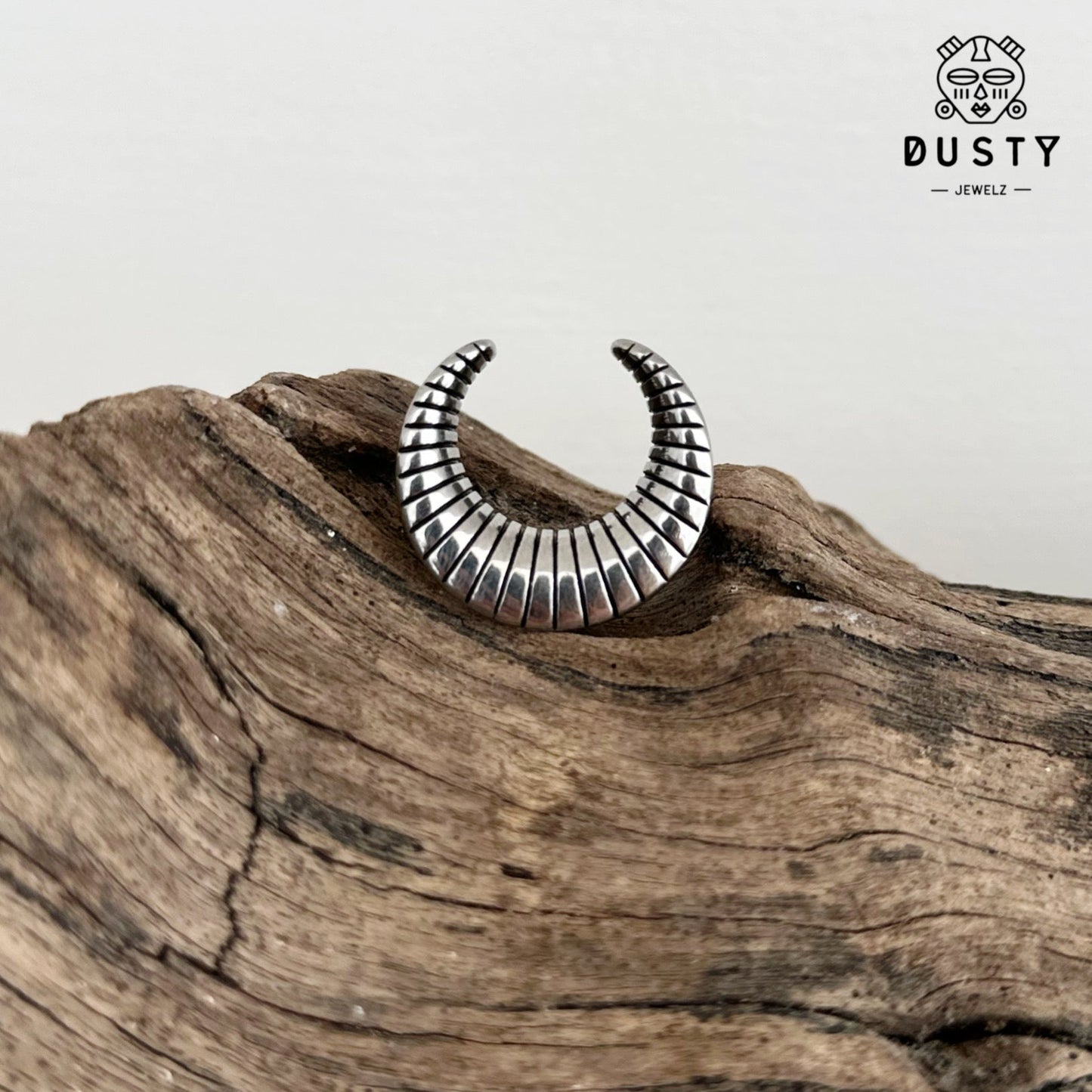 Crescent Saddle Spreader - DustyJewelz