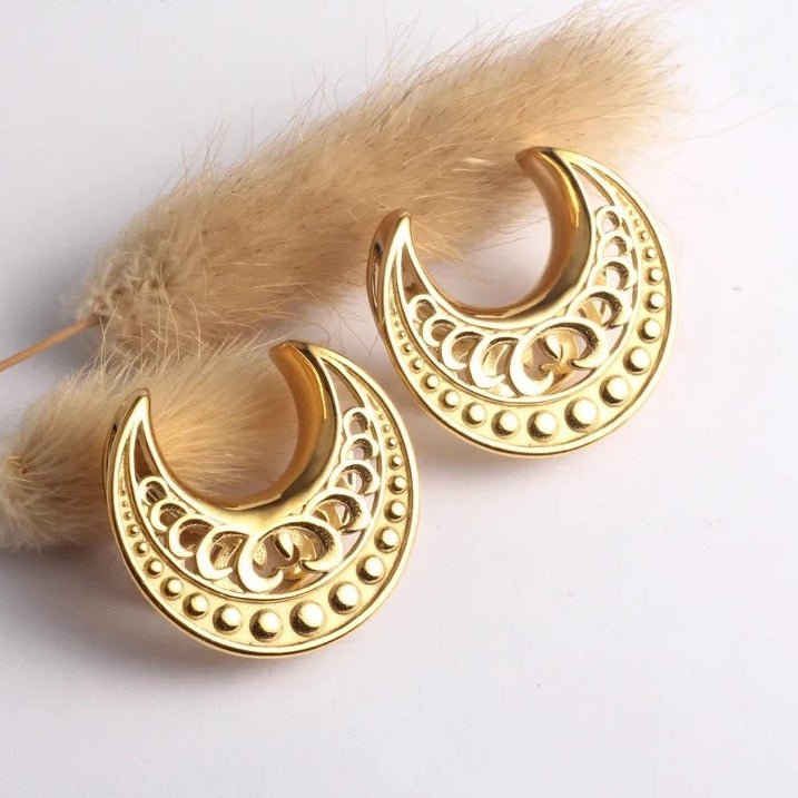 Crescent Shield Saddle Hangers - DustyJewelz