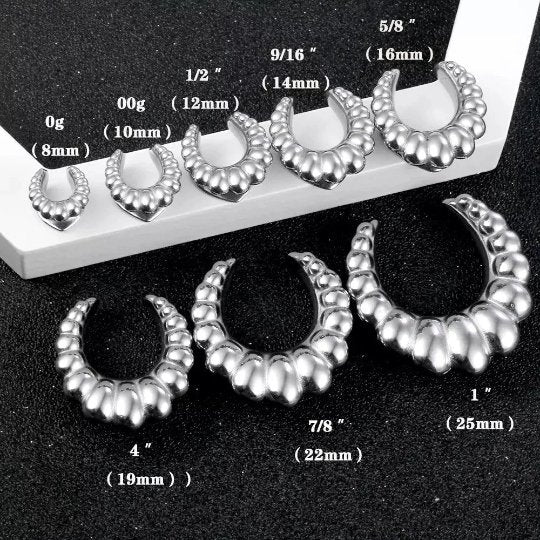 Croissant Saddle Plugs | Spreaders - DustyJewelz