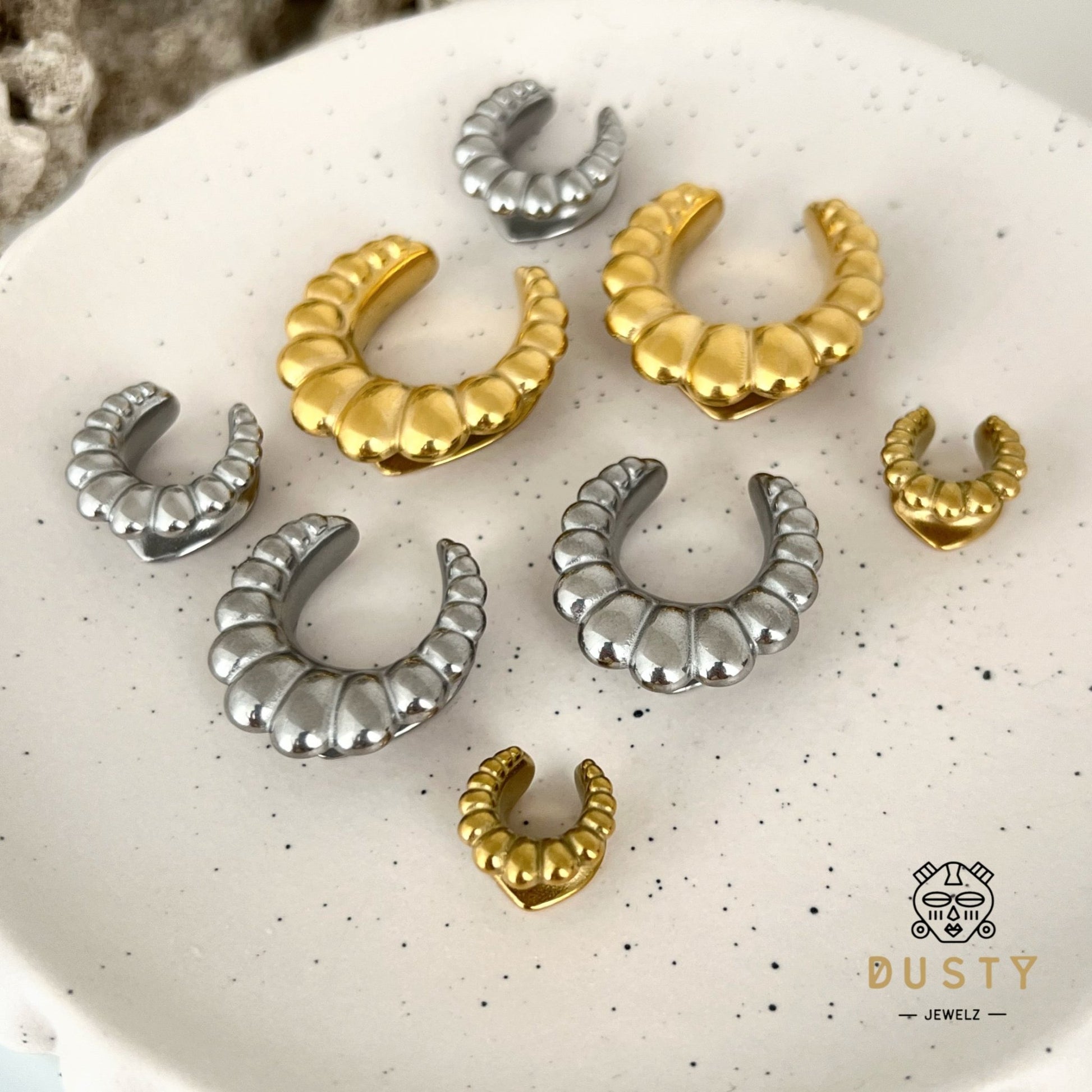 Croissant Saddle Plugs | Spreaders - DustyJewelz