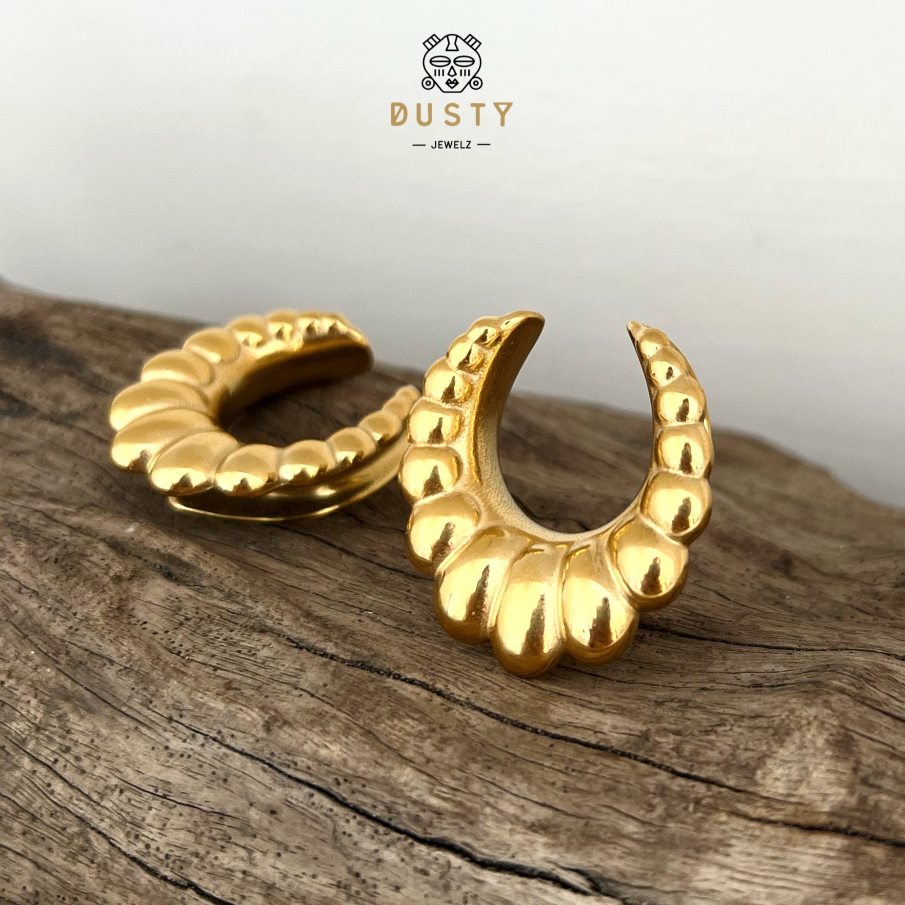 Croissant Saddle Plugs | Spreaders - DustyJewelz