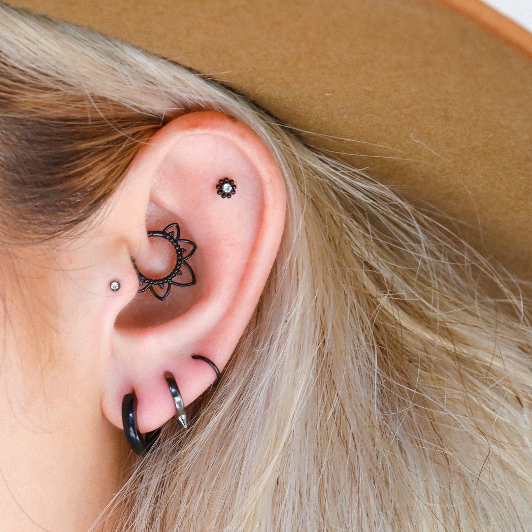 Crystal Beaded Labret Ear Stud | Medusa | 16g Surgical Steel | Tragus Bar | Forward Helix | Conch | Monroe | Philtrum | Lip Piercing - DustyJewelz