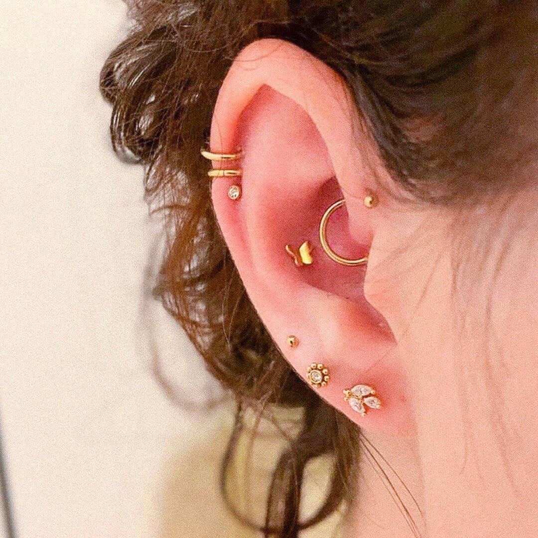 Crystal Beaded Labret Ear Stud | Medusa | 16g Surgical Steel | Tragus Bar | Forward Helix | Conch | Monroe | Philtrum | Lip Piercing - DustyJewelz