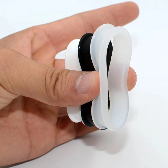 Extra Big Silicone Tunnels | Flexible Plugs | BLACK | 28mm-76mm