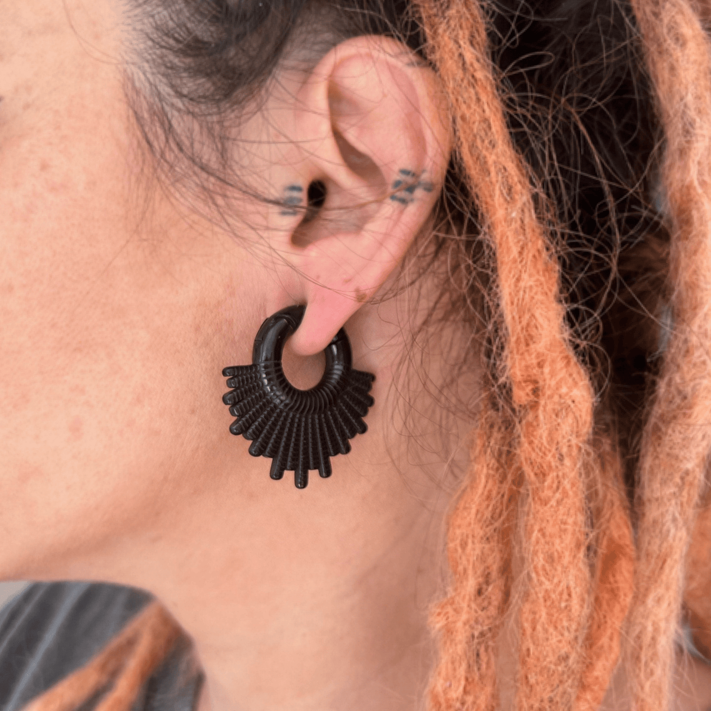 Fan Circle Ear Weights | Magnetic Hoops