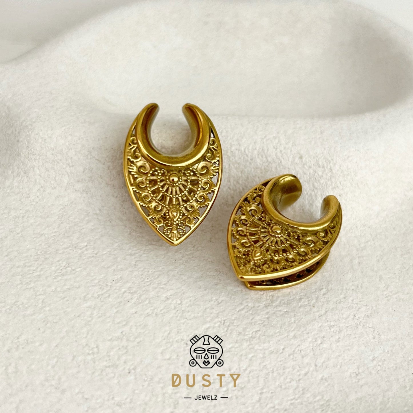 Filigree Teardrop Saddle Plugs | Lobe Spreaders