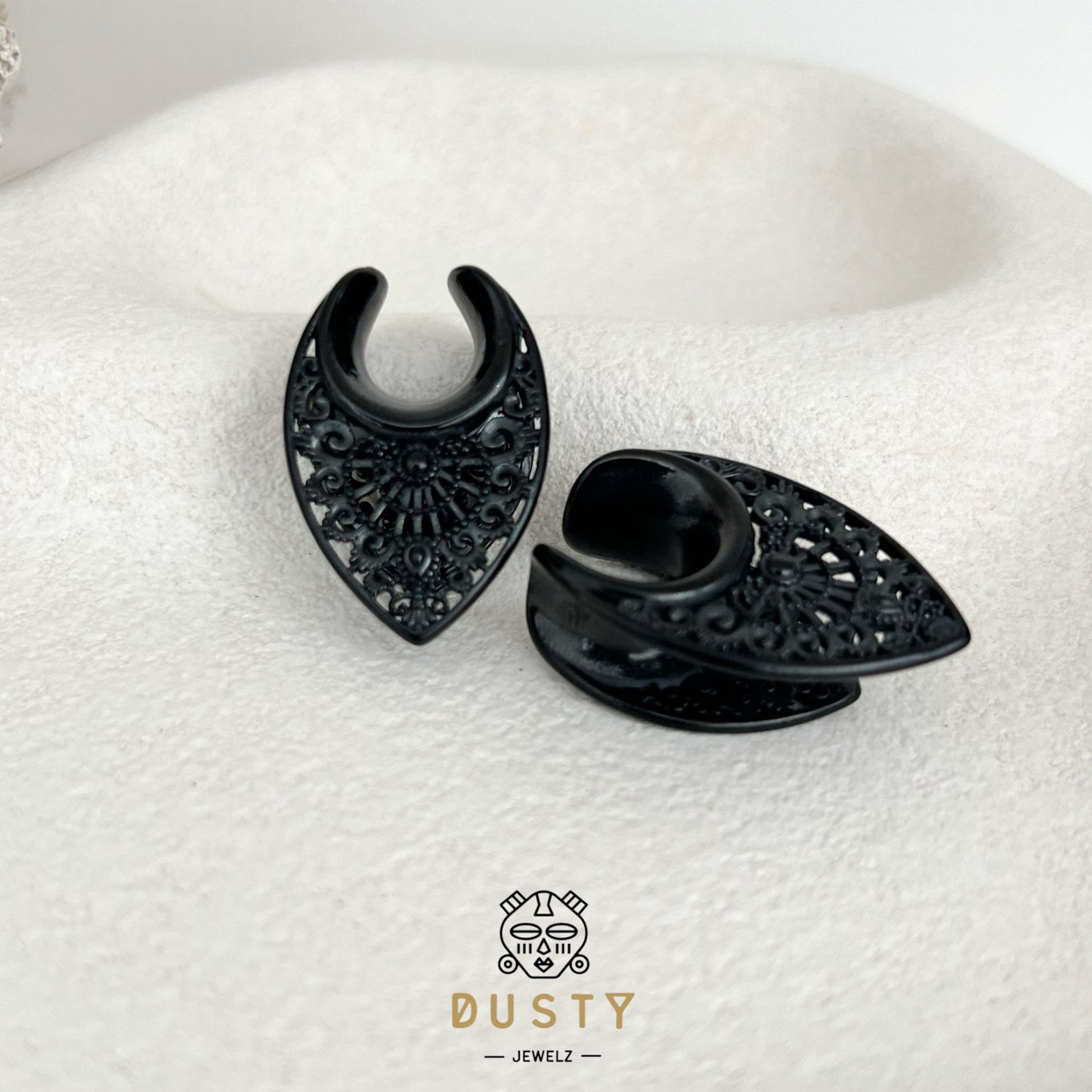 Filigree Teardrop Saddle Plugs | Lobe Spreaders