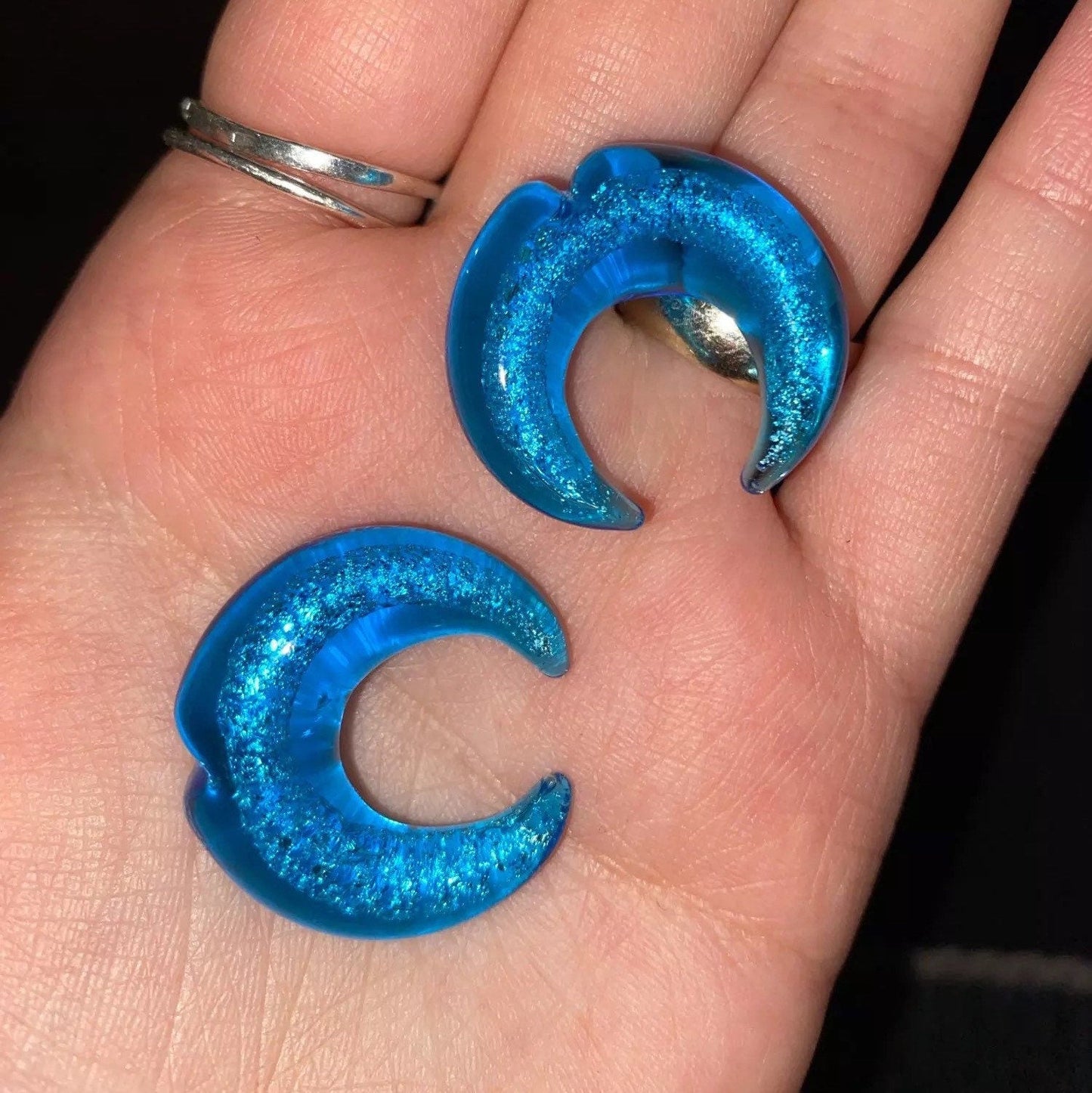 Glass Septum Crescent Pincher | Bull Taper