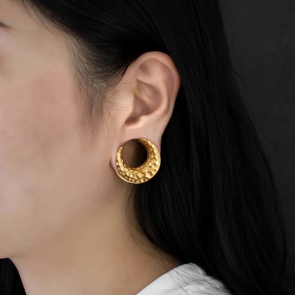 Hammered Saddle Spreader Plugs - DustyJewelz