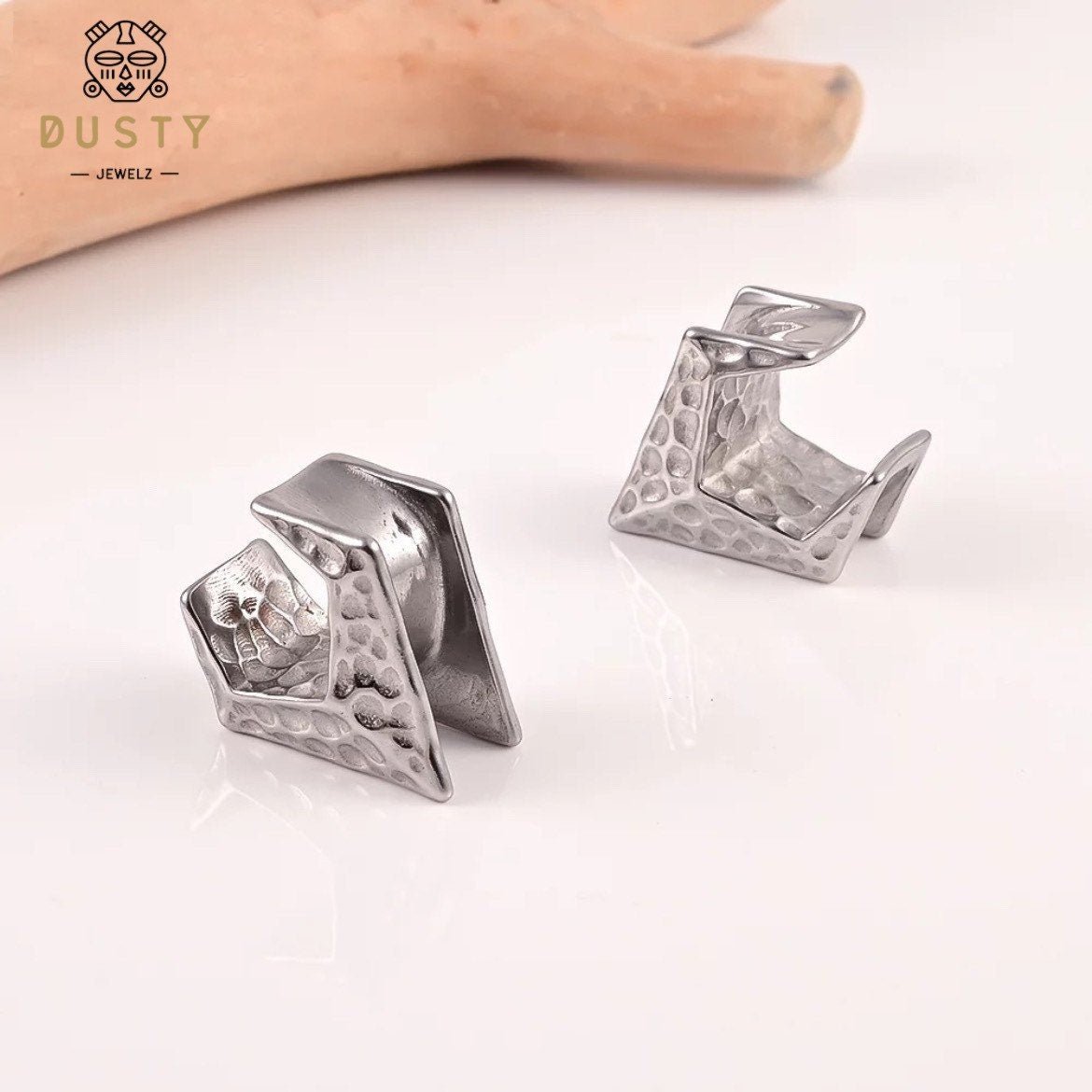 Hammered Triangle Saddle Spreader Plugs - DustyJewelz