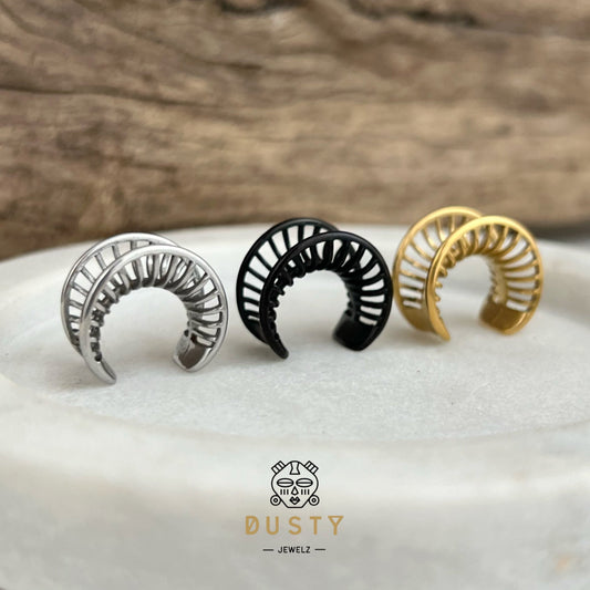 Hollow Out Crescent Saddle Spreader - DustyJewelz