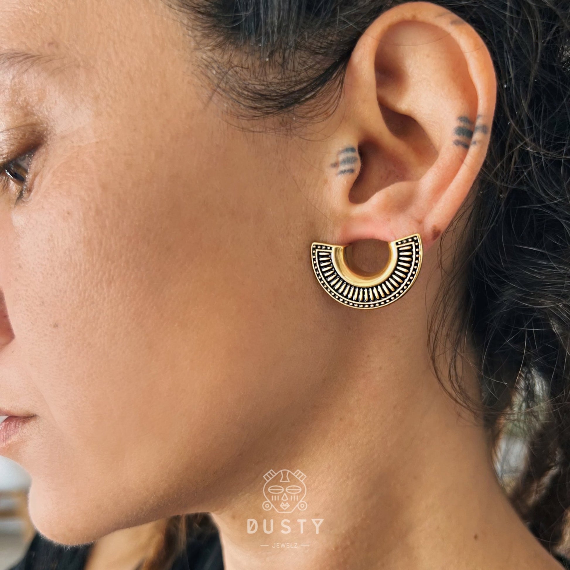 Lobe Shield Saddle Hangers | Carved Steel Tunnels - DustyJewelz