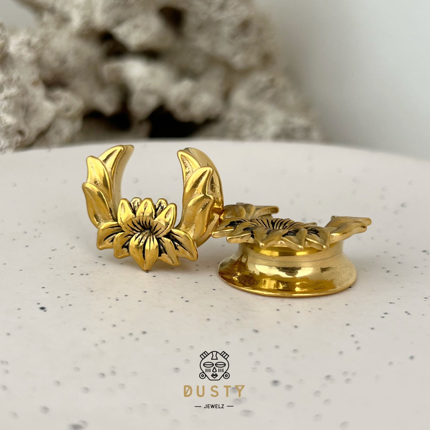 Lotus Saddle Spreader Plugs | Flower Tunnels - DustyJewelz