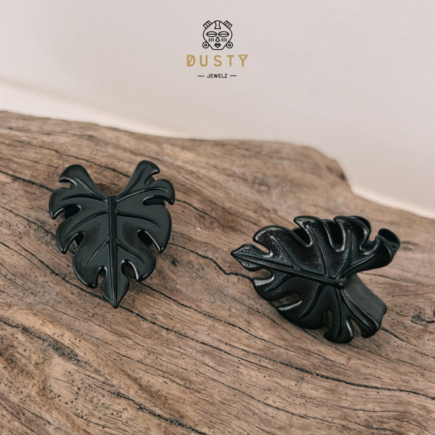 Monstera Leaf Saddle Ear Spreaders | Steel Plugs