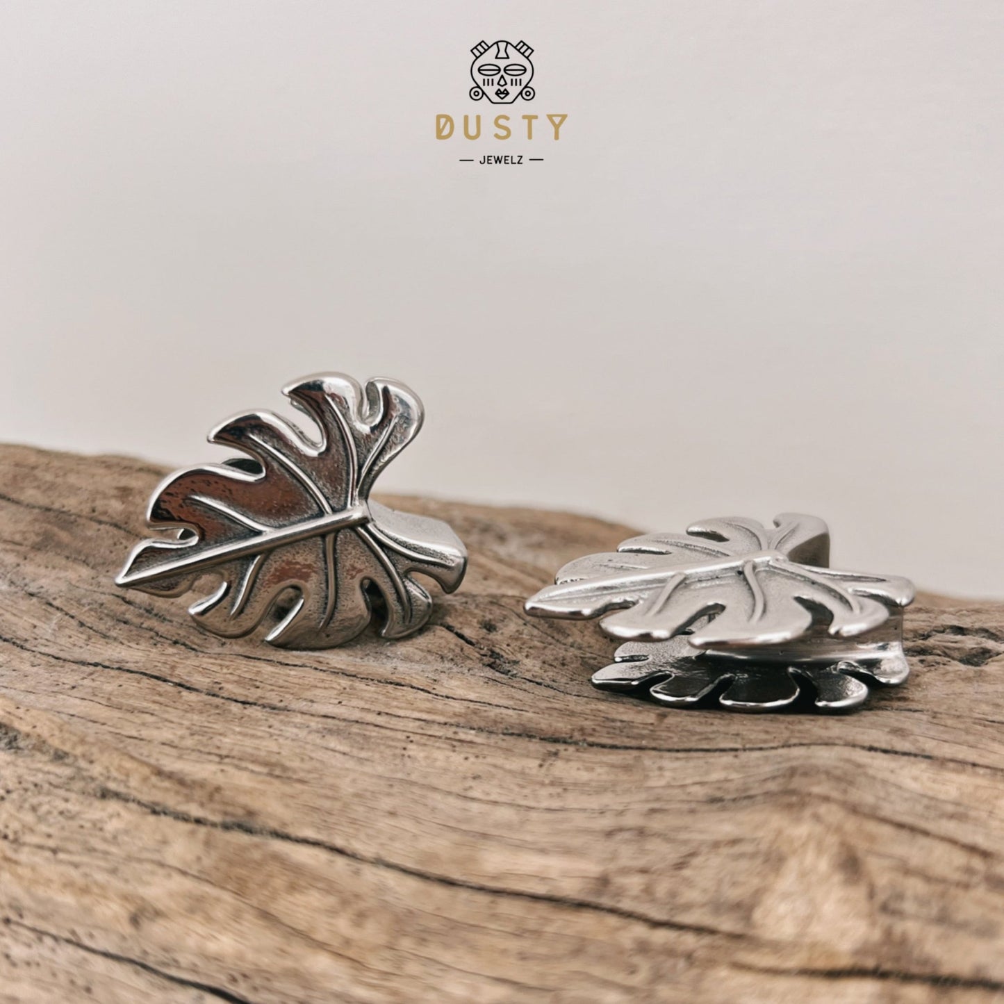 Monstera Leaf Saddle Ear Spreaders | Steel Plugs