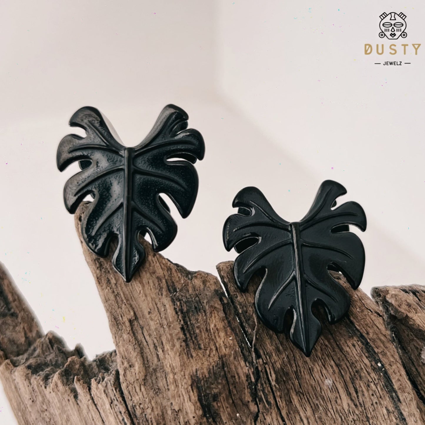 Monstera Leaf Saddle Ear Spreaders | Steel Plugs