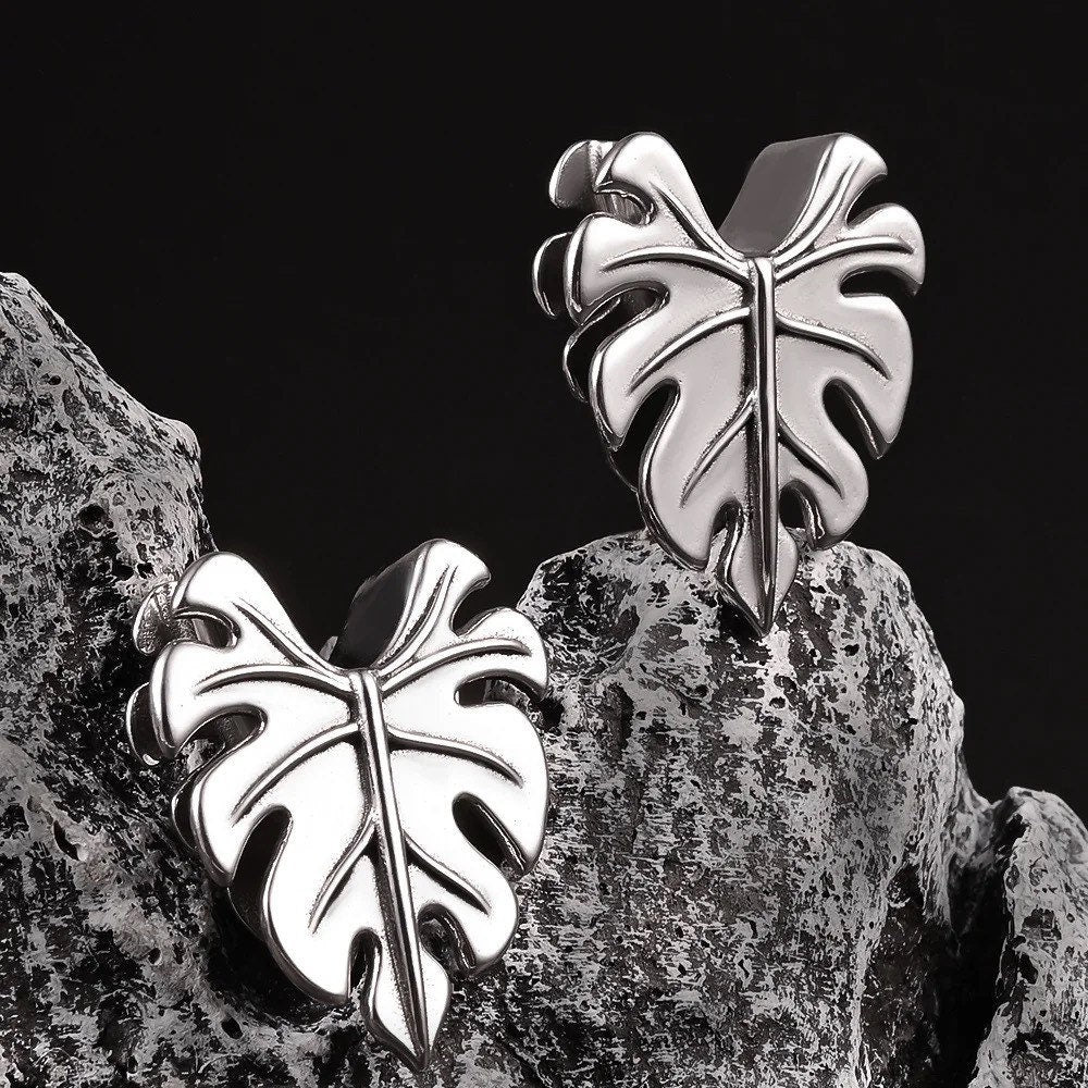 Monstera Leaf Saddle Ear Spreaders | Steel Plugs
