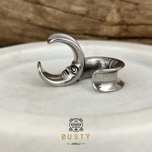 Moon Crescent Ear Saddle Spreader