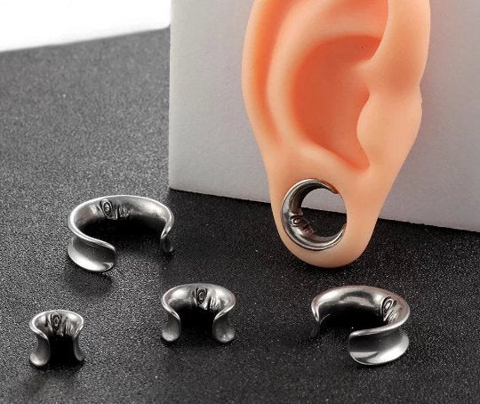 Moon Crescent Ear Saddle Spreader