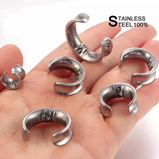 Moon Crescent Ear Saddle Spreader