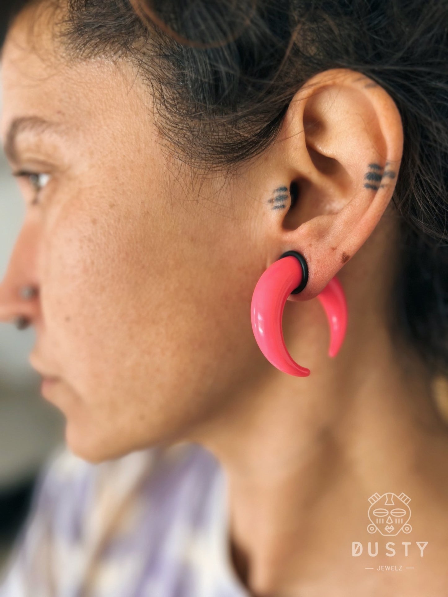 Pink Buffalo Horn Septum Pincher | Acrylic Crescent Tapers - DustyJewelz