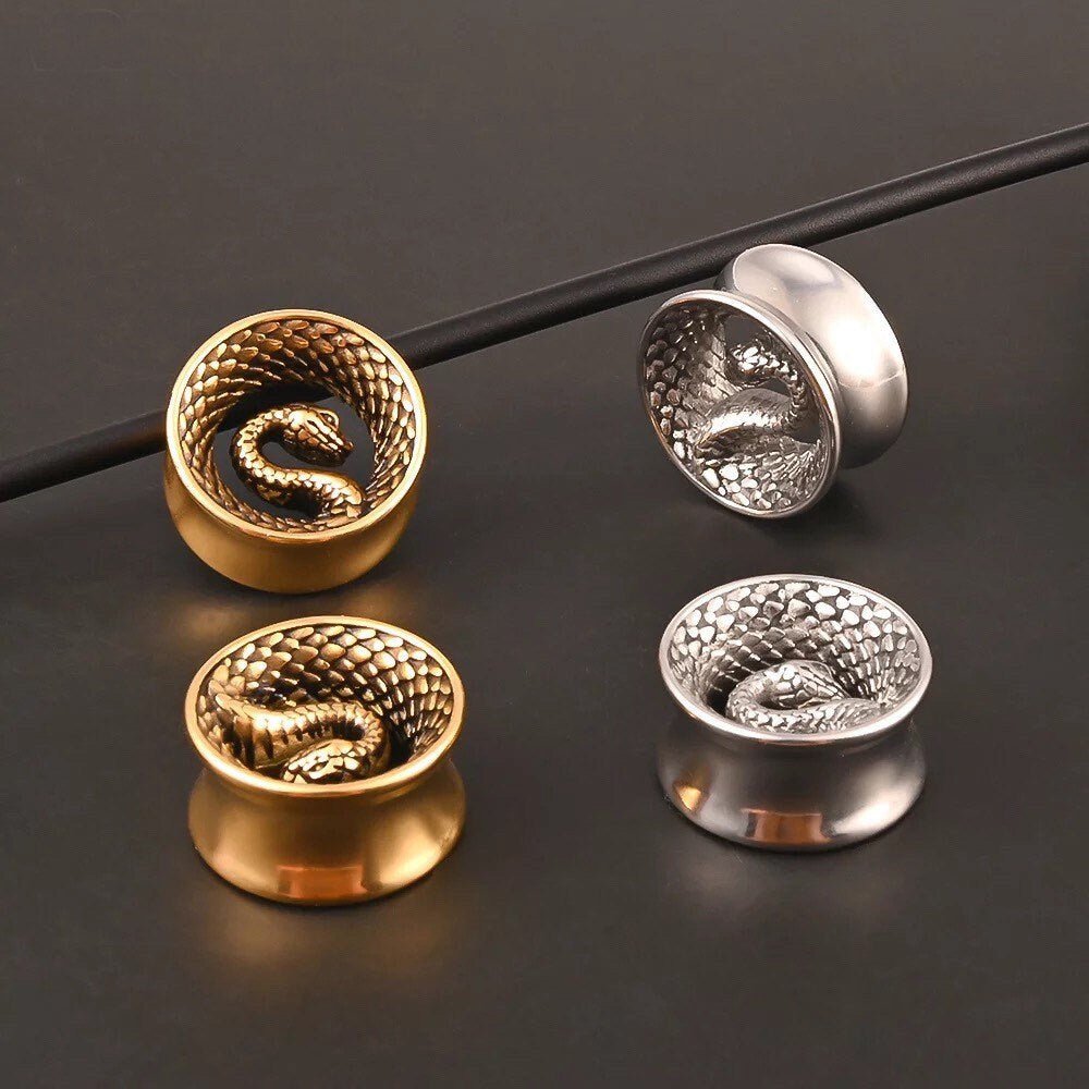 Snake Saddle Plugs - DustyJewelz