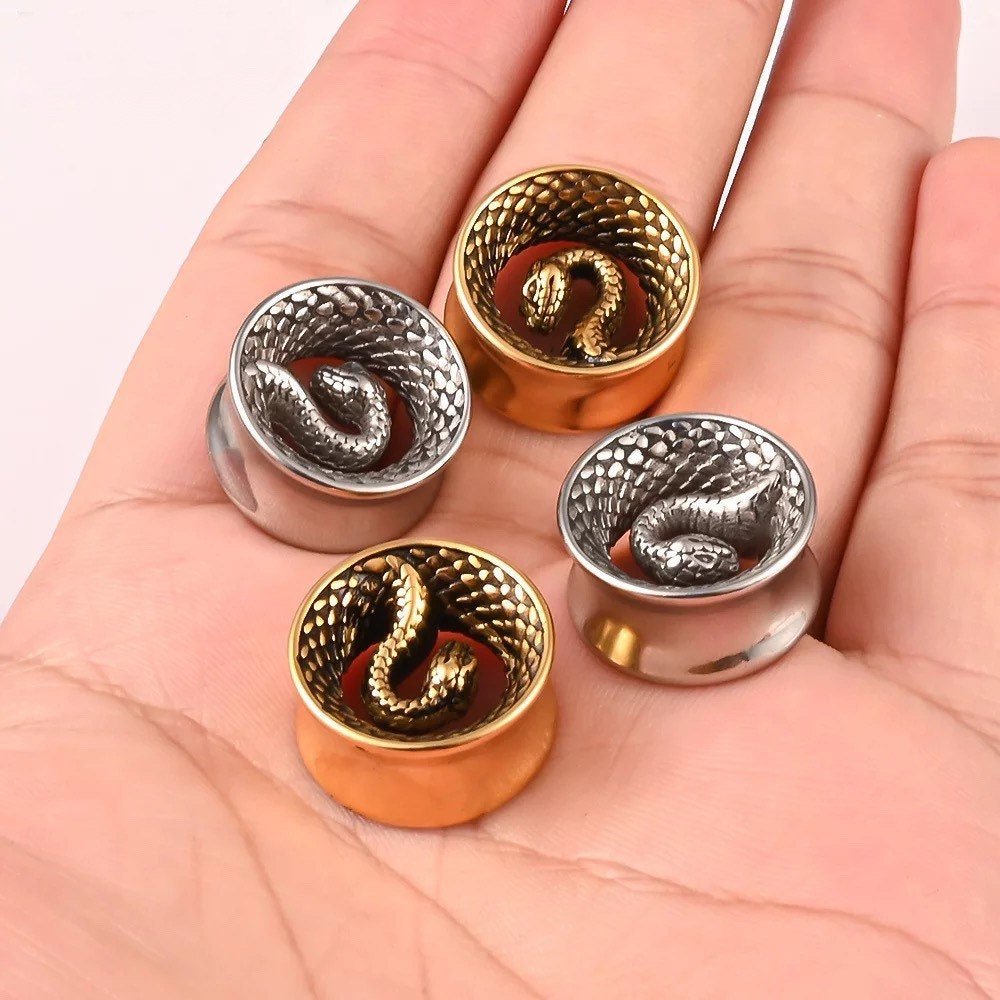 Snake Saddle Plugs - DustyJewelz