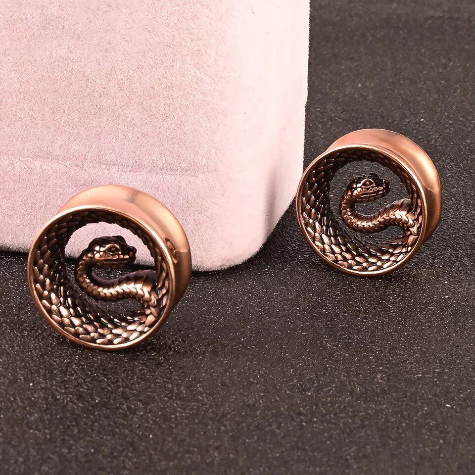Snake Saddle Plugs - DustyJewelz