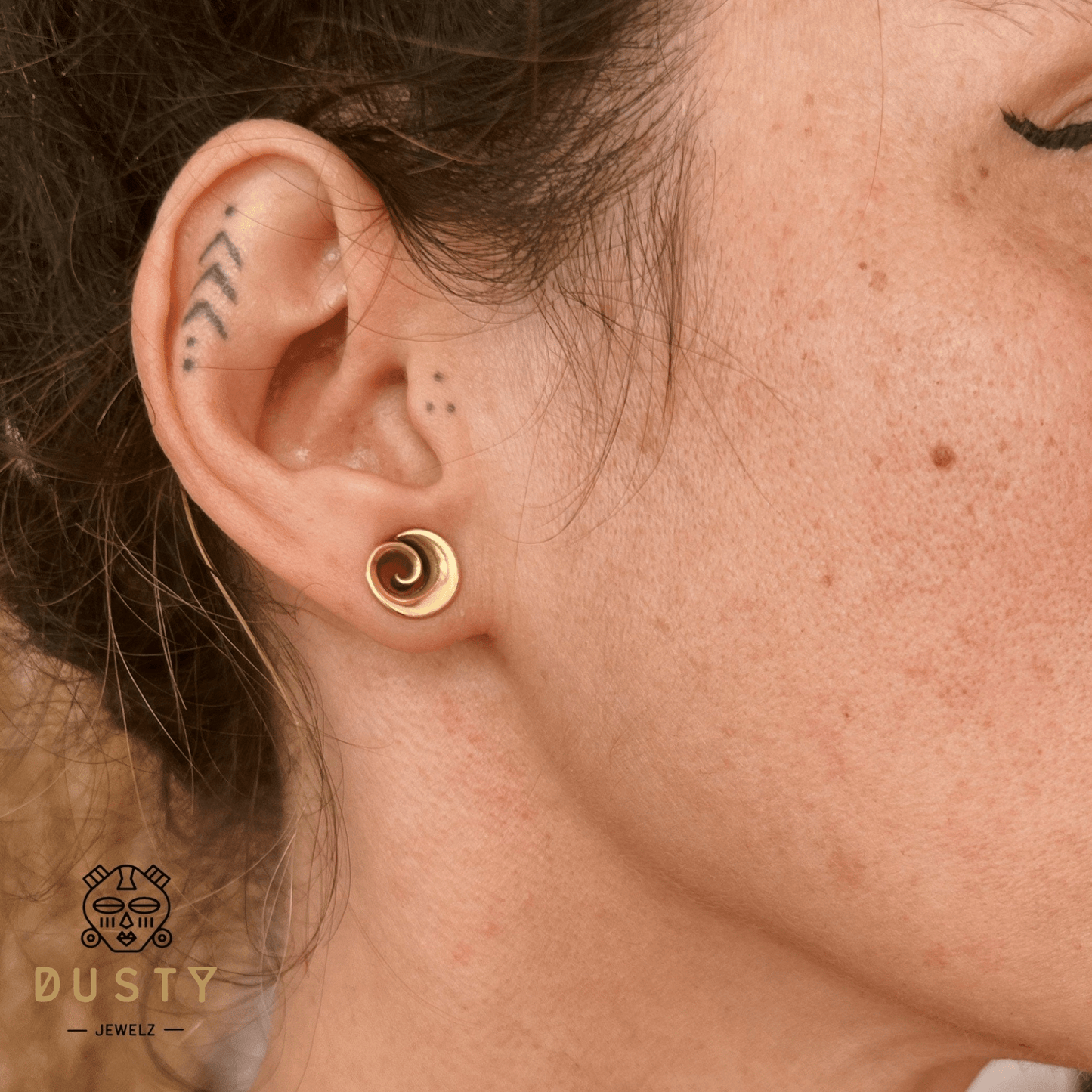 Swirl Ear Saddle Spreader | Spiral Steel Tunnels - DustyJewelz