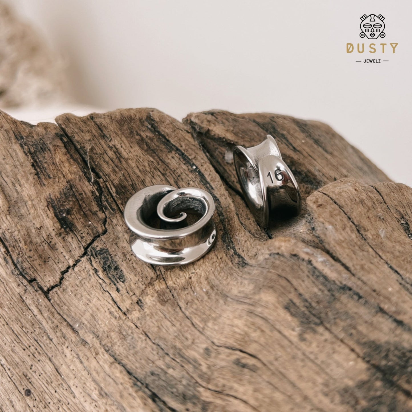 Swirl Ear Saddle Spreader | Spiral Steel Tunnels - DustyJewelz