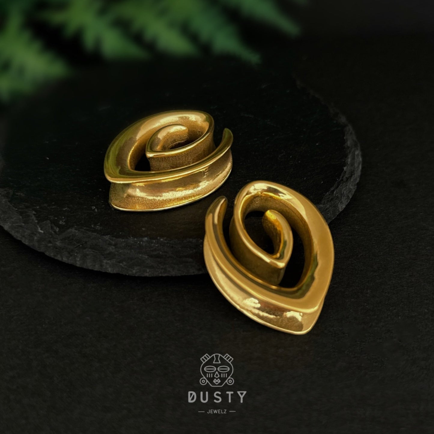 Swirl Teardrop Ear Saddle Spreader | Spiral Steel Tunnels - DustyJewelz