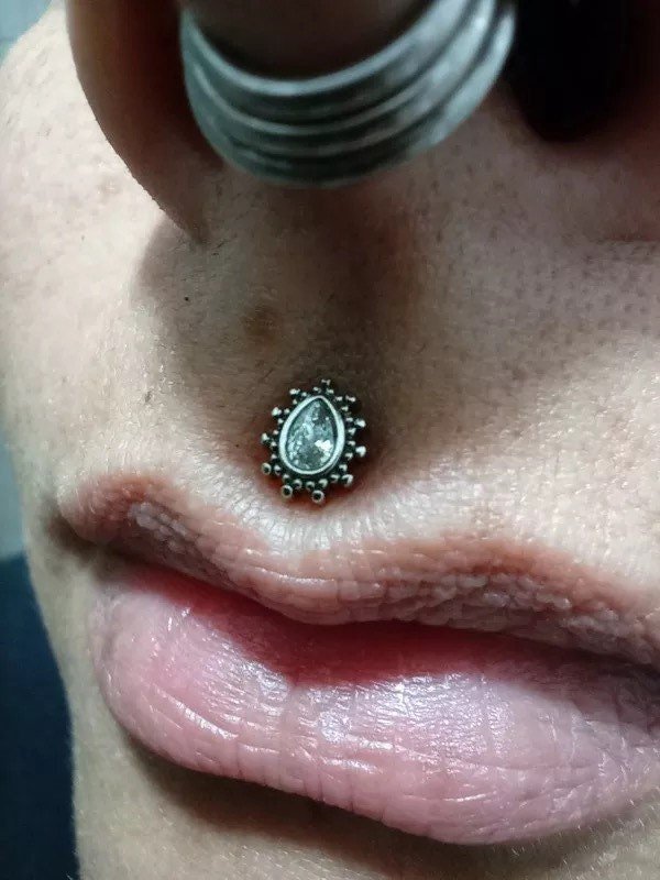 Teardrop Gem Labret Stud | Medusa Piercing | 16g Surgical Steel - DustyJewelz