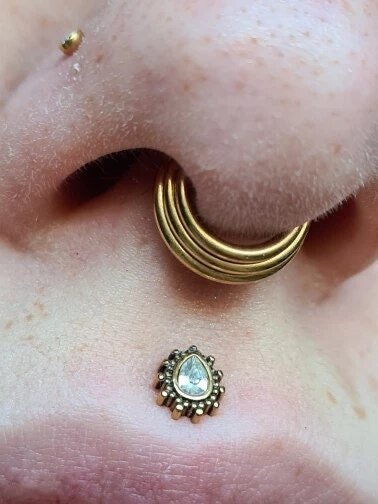Teardrop Gem Labret Stud | Medusa Piercing | 16g Surgical Steel - DustyJewelz