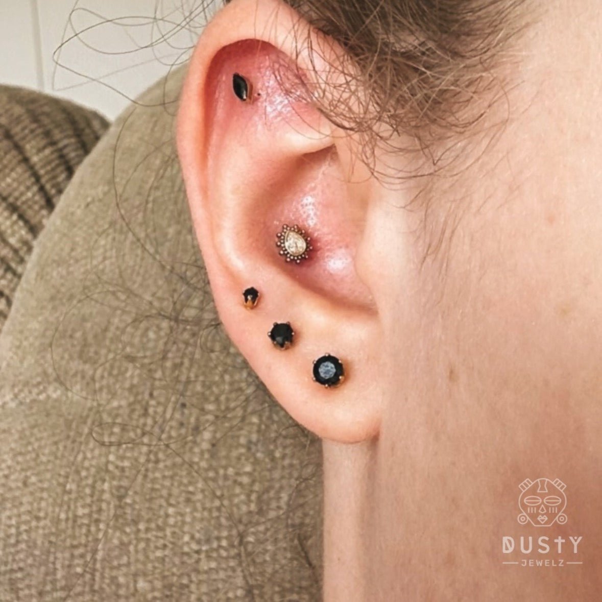 Teardrop Gem Labret Stud | Medusa Piercing | Philtrum - DustyJewelz